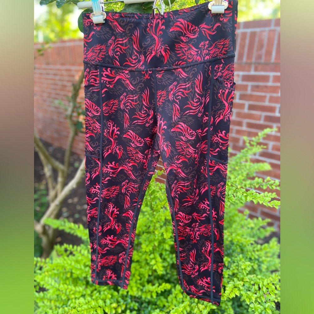 CVG CONSTANTLY VARIED GEAR Phoenix Rising
CAPRI Leggings Size Small